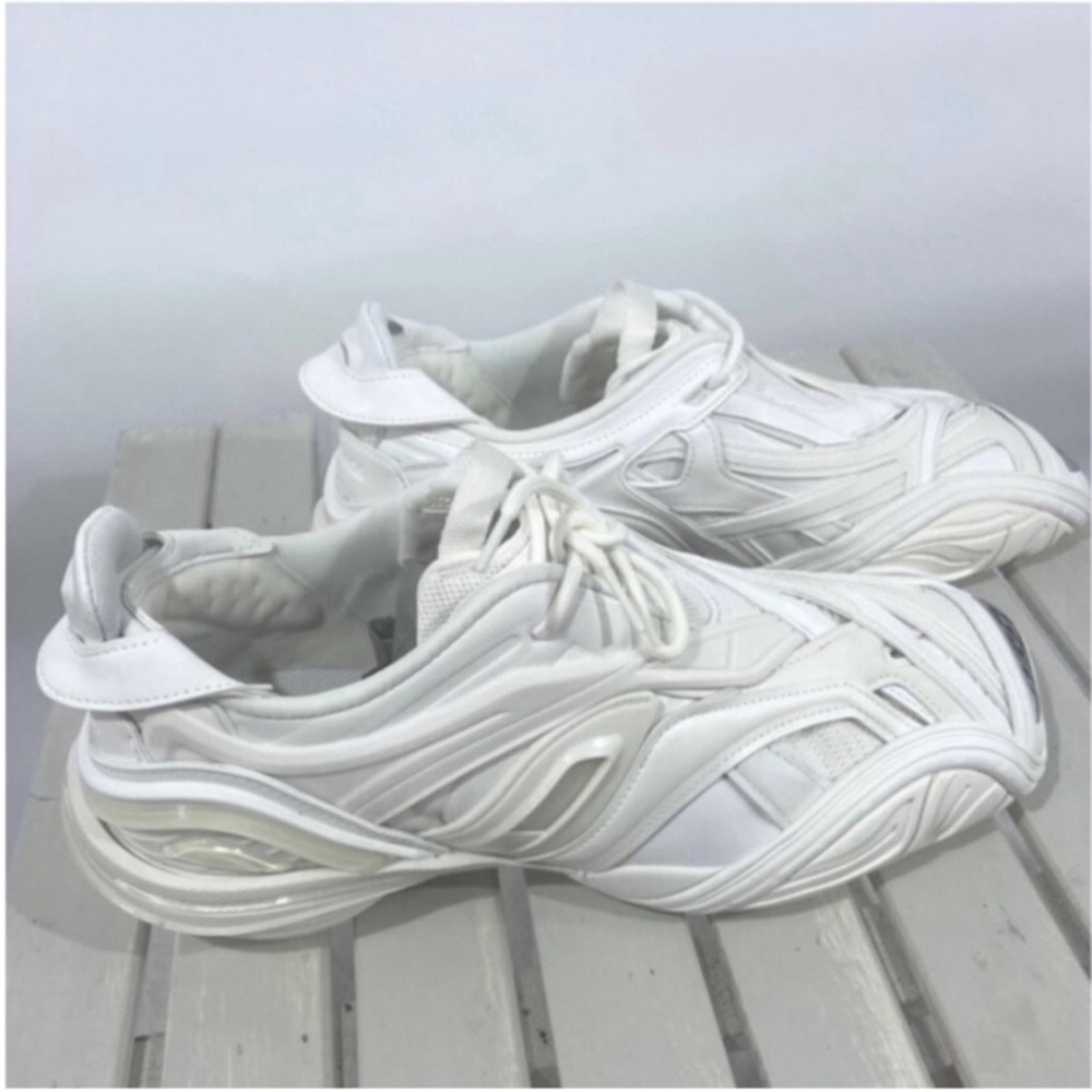 NWB New w/ Box Authentic Balenciaga Tyrex sneakers size 11
